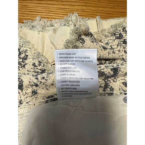 KanCan Womens Snake Print Cream Cut Off High Rise Denim Jean Shorts Size M - Picture 9 of 11